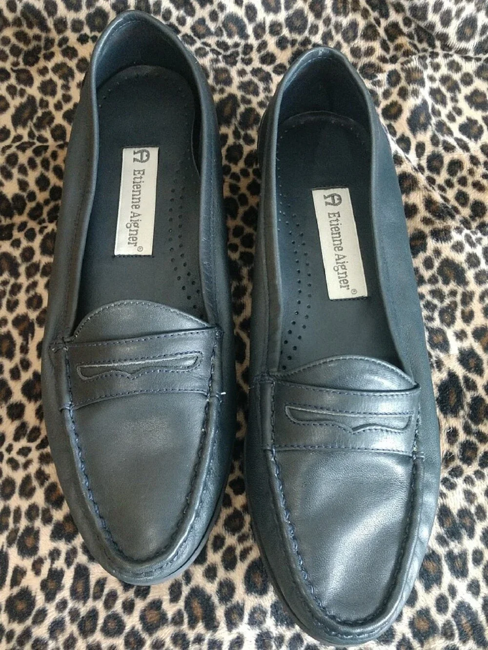 Women’s  Leather Slip-On Loafers - Classic Everyday Flats